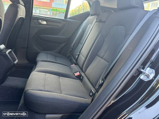 Volvo XC 40 2.0 D3 - 16