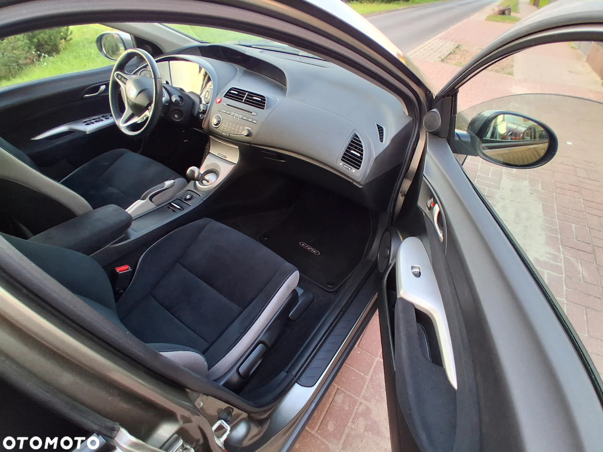 Honda Civic 1.8 Comfort - 23