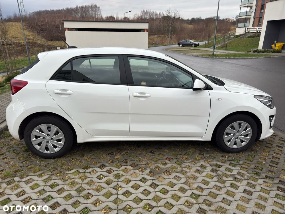 Kia Rio 1.2 M - 8