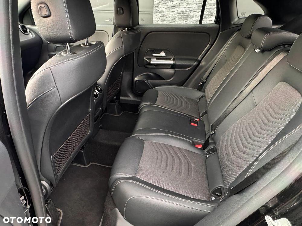 Mercedes-Benz GLA 200 d Progressive 8G-DCT - 16