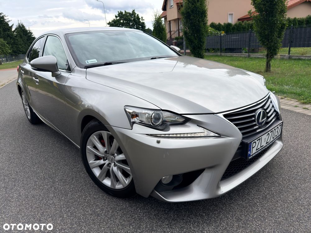Lexus IS 300h F Sport - 14