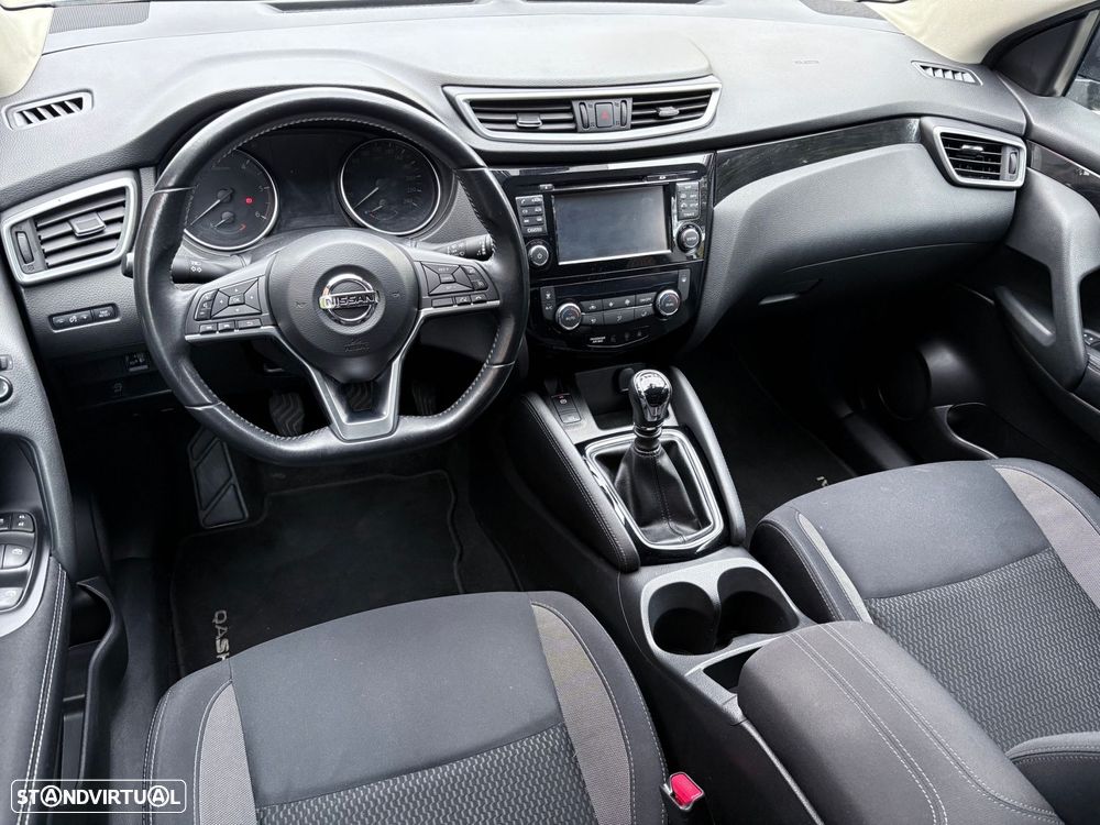 Nissan Qashqai 1.5 dCi N-Connecta Business - 32