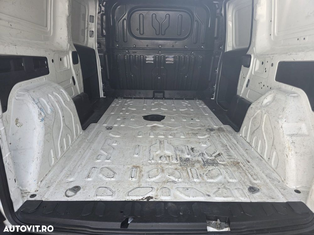 Fiat DOBLO MAXI - 8