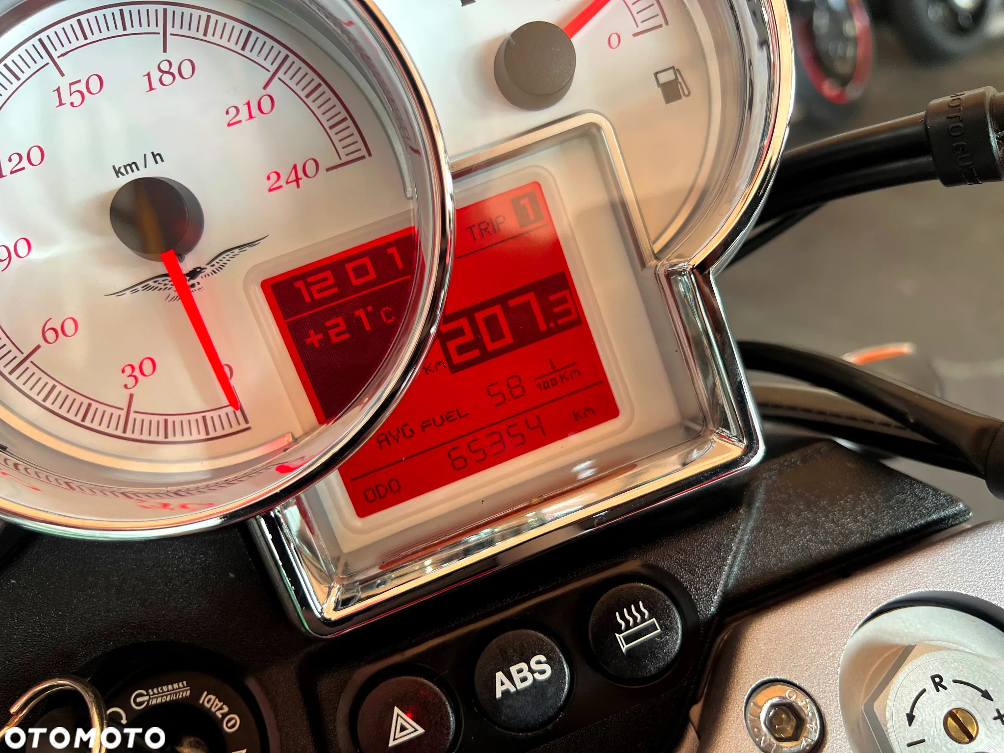 Moto Guzzi 1200 - 19