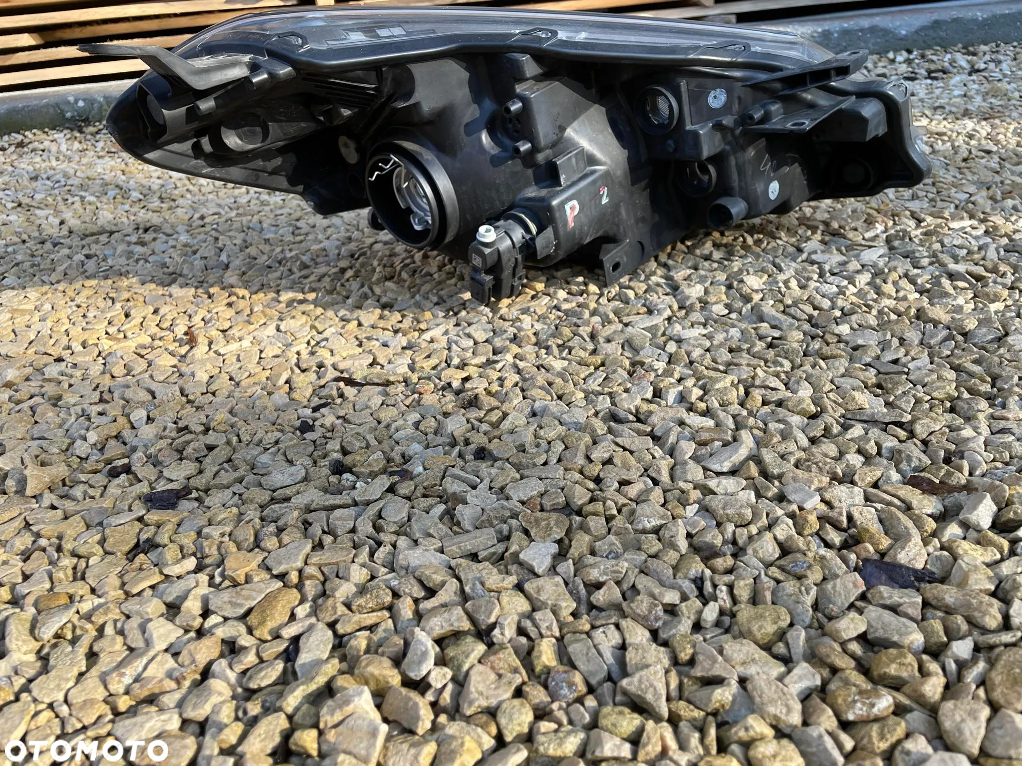 Lampa przednia lewa Toyota Yaris III lift - 3