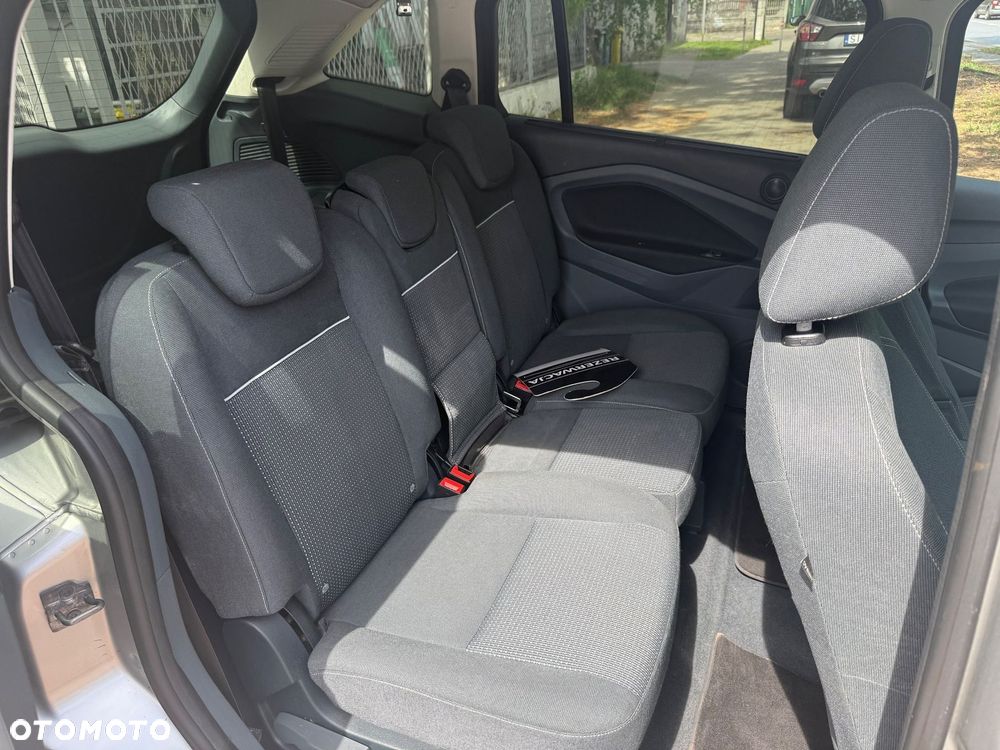 Ford Grand C-MAX - 10