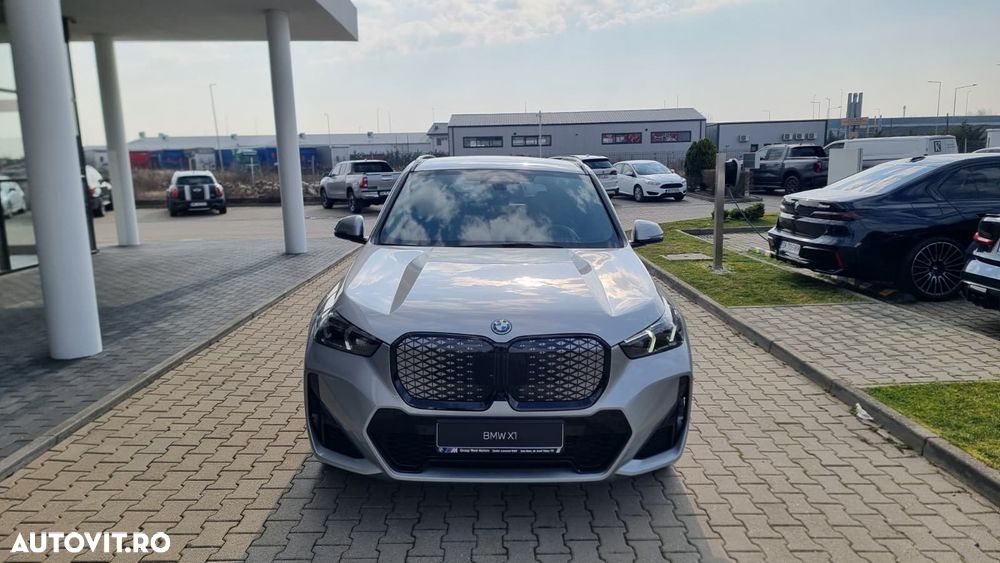 BMW iX1 xDrive30 - 4