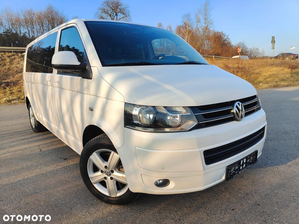 Volkswagen Caravelle - 1