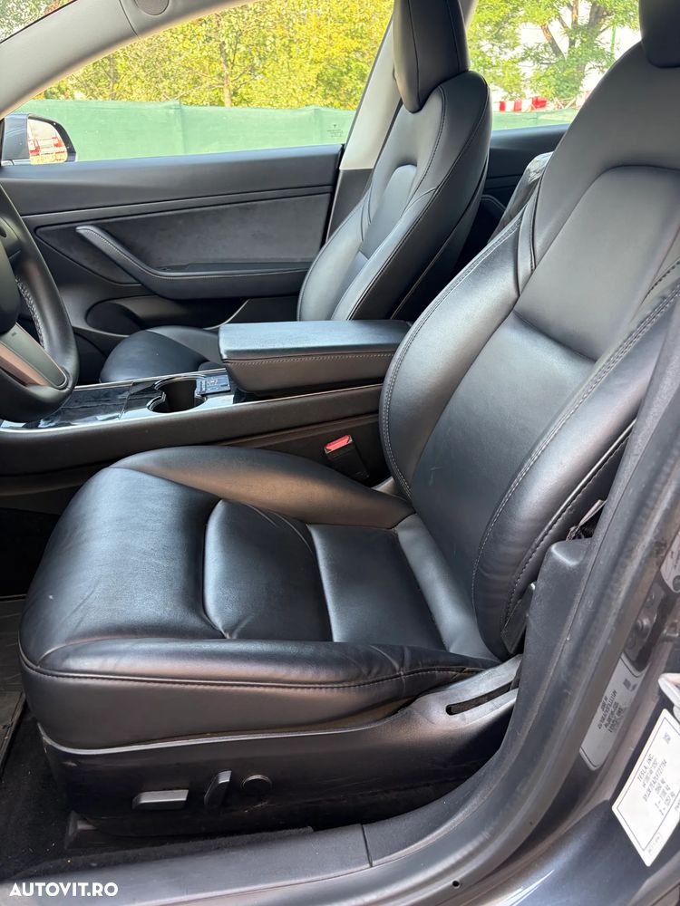 Tesla Model 3 - 23