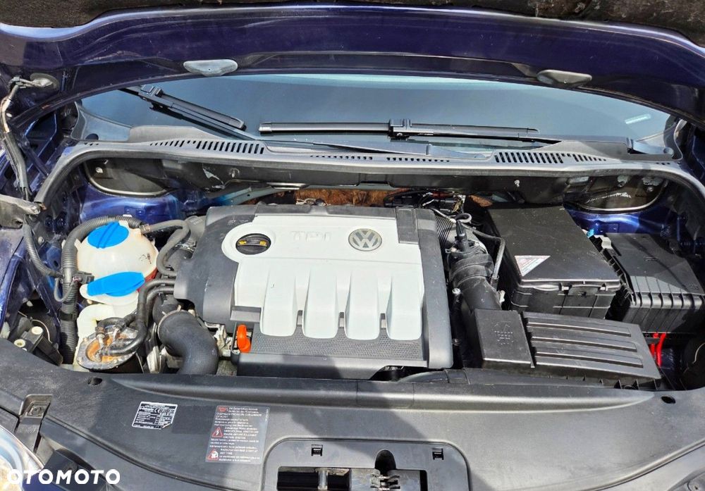 Volkswagen Touran - 15