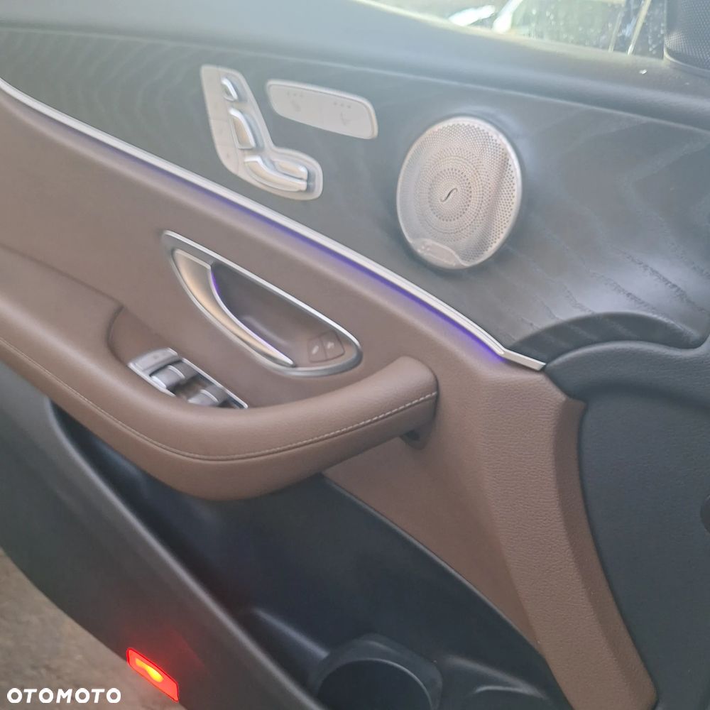 Mercedes-Benz Klasa E 450 4-Matic 9G-TRONIC - 21