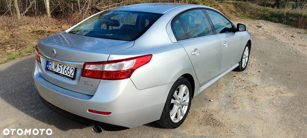 Renault Latitude 2.0 dCi - 11