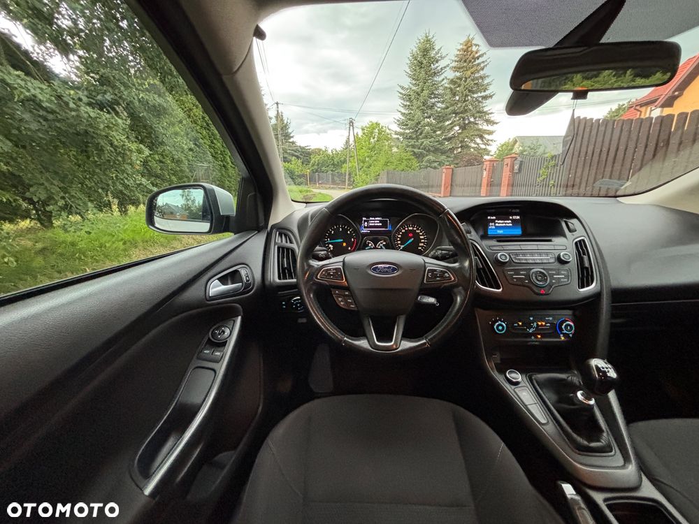 Ford Focus 1.5 TDCi SYNC Edition - 12