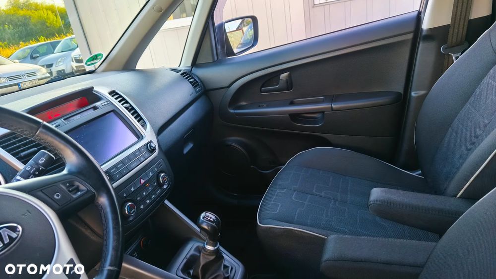 Kia Venga - 18