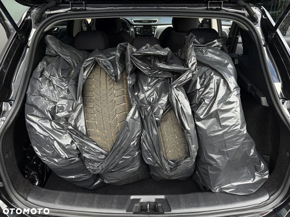 Nissan Qashqai 1.3 DIG-T DCT N-CONNECTA - 35