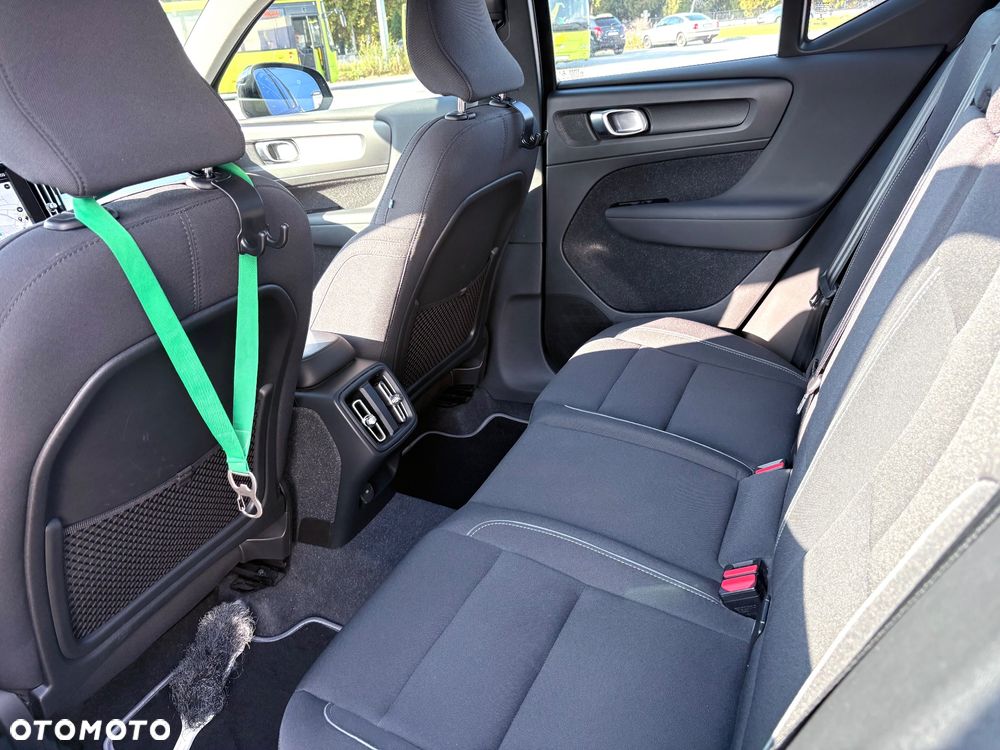 Volvo XC 40 T3 Momentum Pro - 28