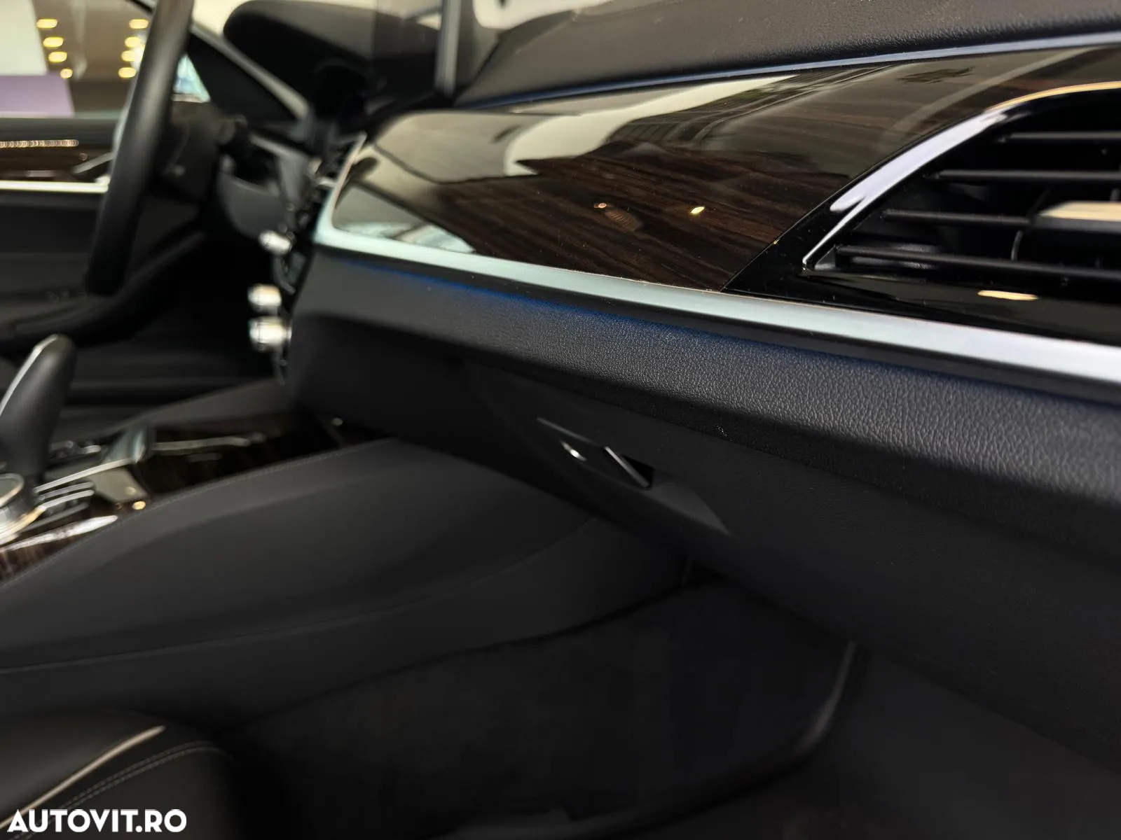 BMW Seria 5 530e xDrive Aut. Luxury Line - 24