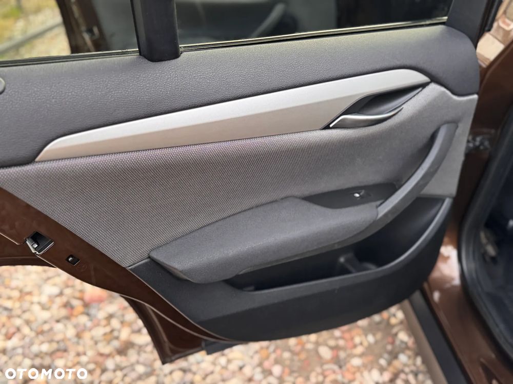 BMW X1 xDrive18d Sport Line - 19