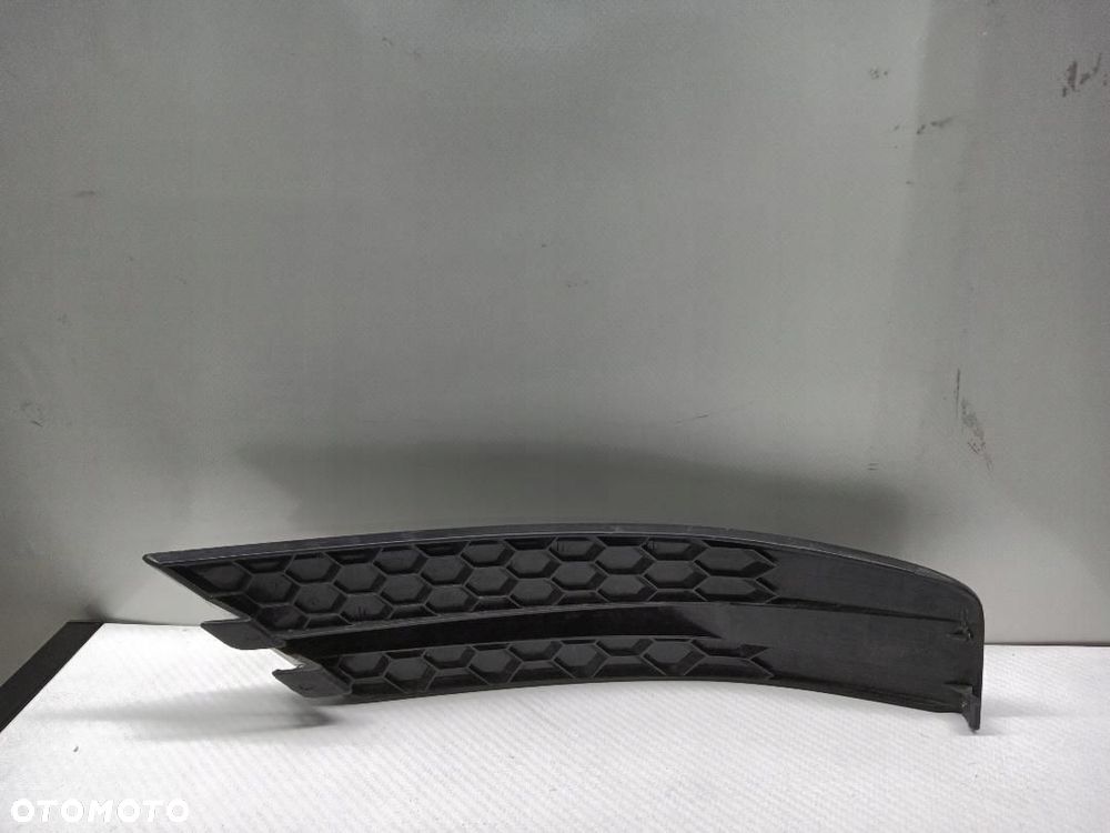 KRATKA ZDERZAKA PRZÓD PRZEDNIA PRAWA VW CRAFTER 2 7C0807246 - 2