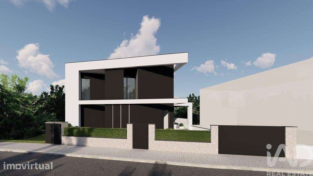 Casa / Villa T3 em Mexilhoeira Grande de 190,00 m2