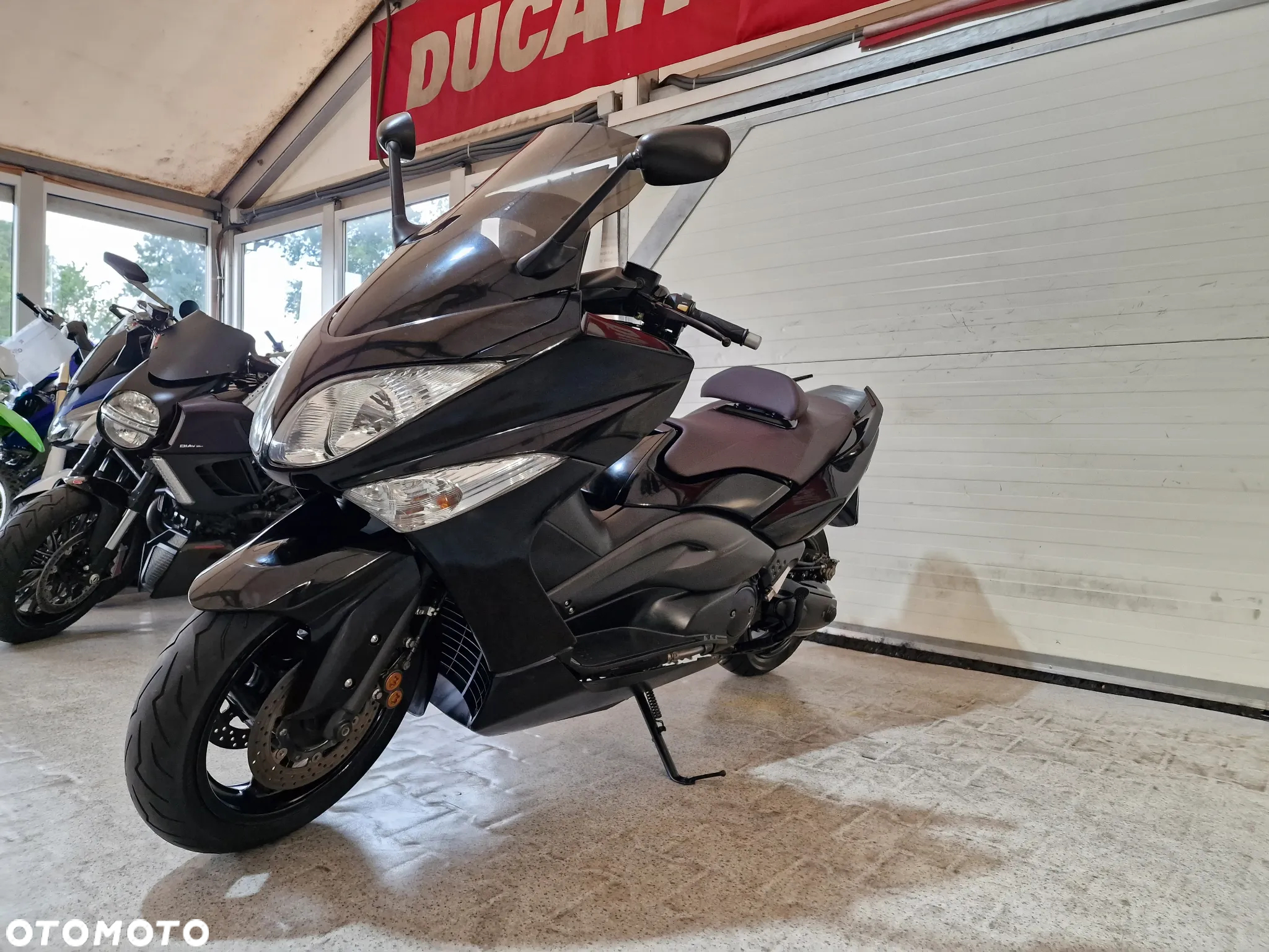 Yamaha Tmax - 8