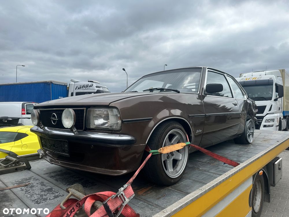 Opel Ascona - 6