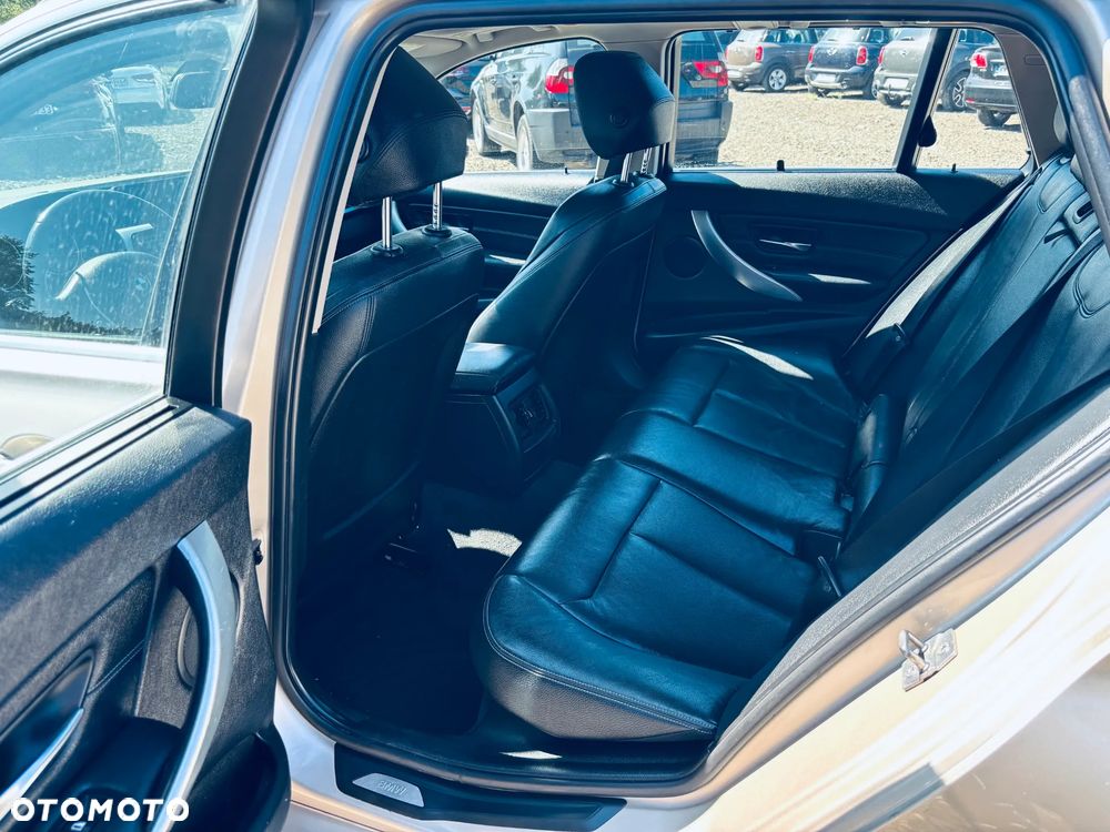 BMW Seria 3 320d - 19