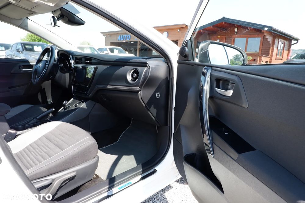 Toyota Auris 1.8 HSD Luna - 3