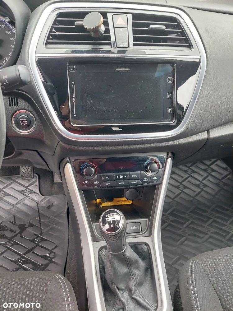Suzuki SX4 S-Cross 1.0 T Premium - 11