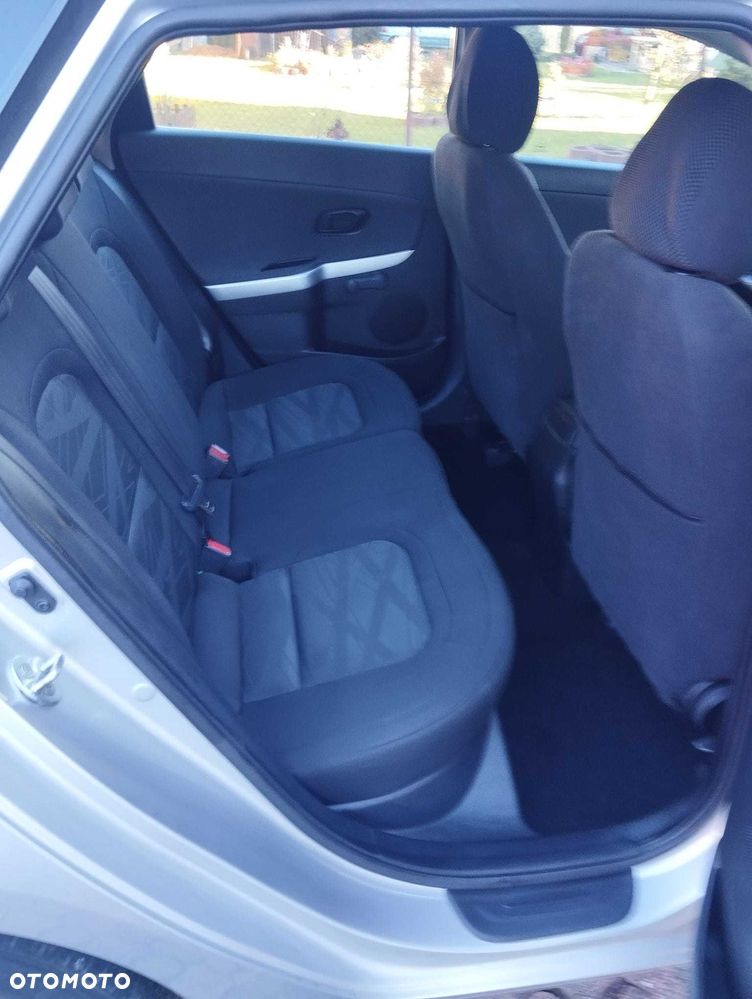 Kia Ceed - 4