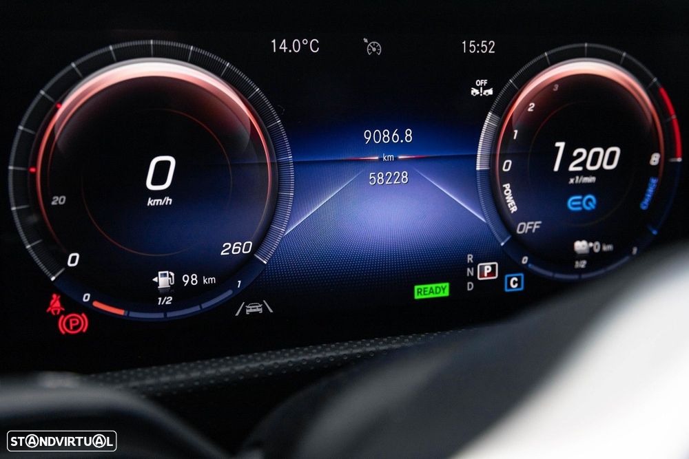 Mercedes-Benz CLA 250 e 8G-DCT AMG Line - 29