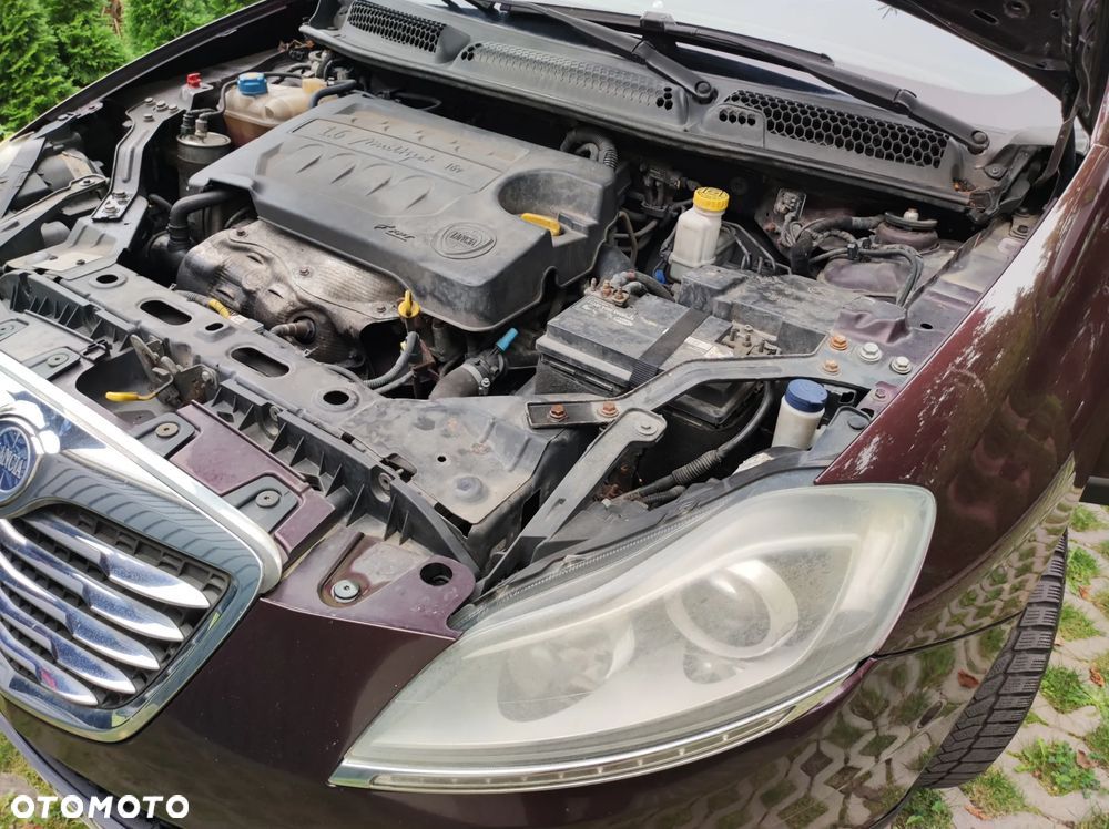 Lancia Delta 1.6 MJ Silver - 11