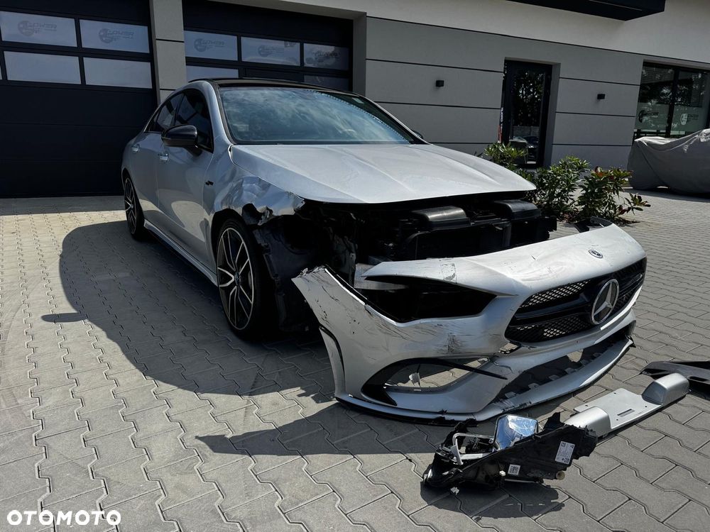 Mercedes-Benz CLA AMG 35 4Matic AMG Speedshift 7G-DCT - 3