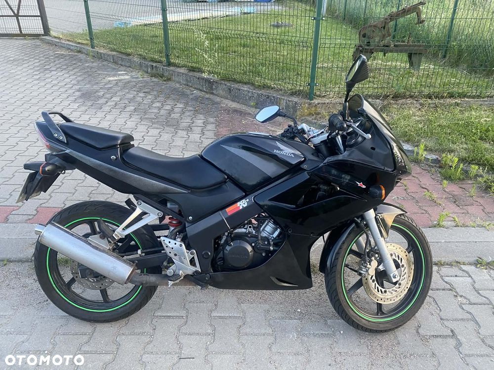 Honda CBR - 3