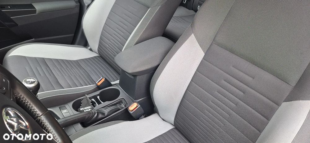 Toyota Auris 1.6 Premium - 12