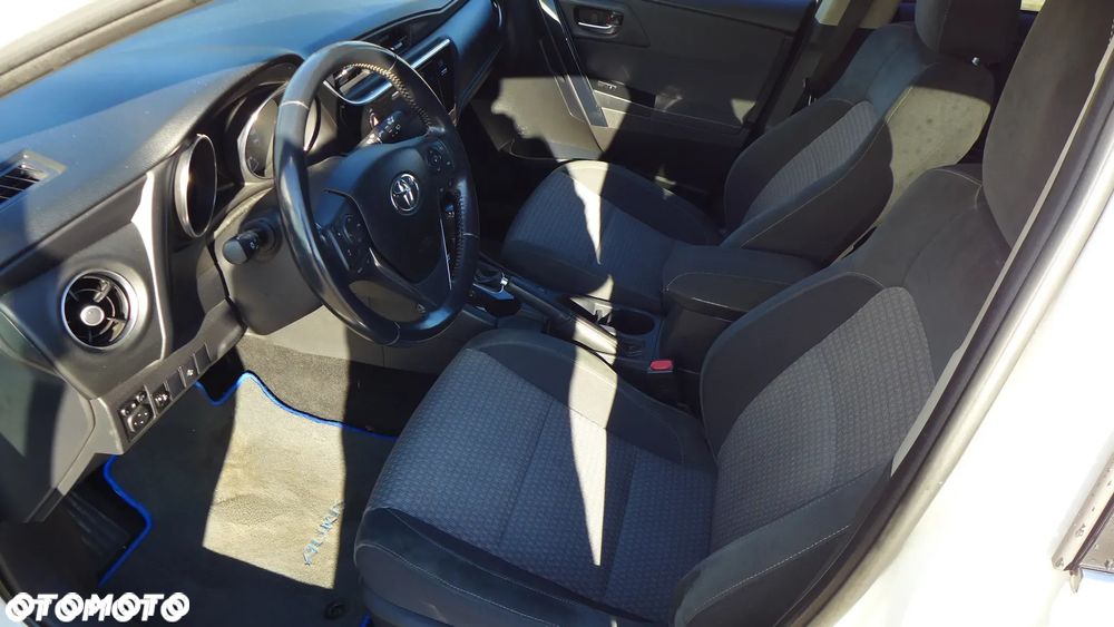 Toyota Auris 1.2 Turbo Multidrive S Executive - 9