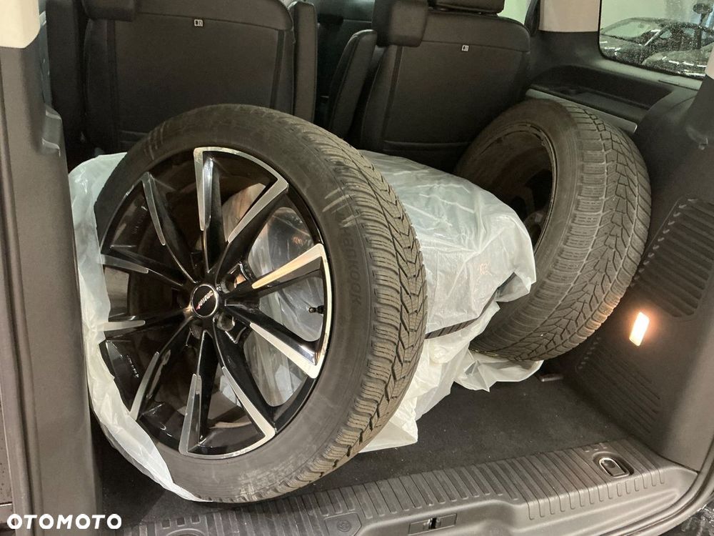 Opel Zafira 2022 photo 3