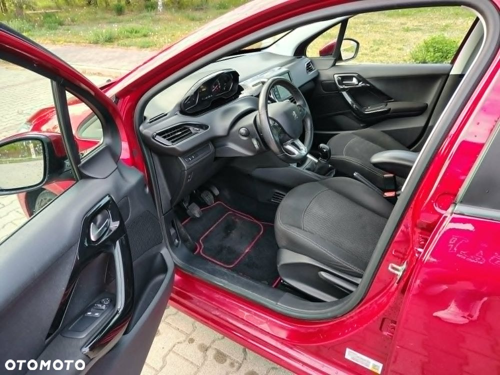 Peugeot 208 1.2 PureTech Active - 4