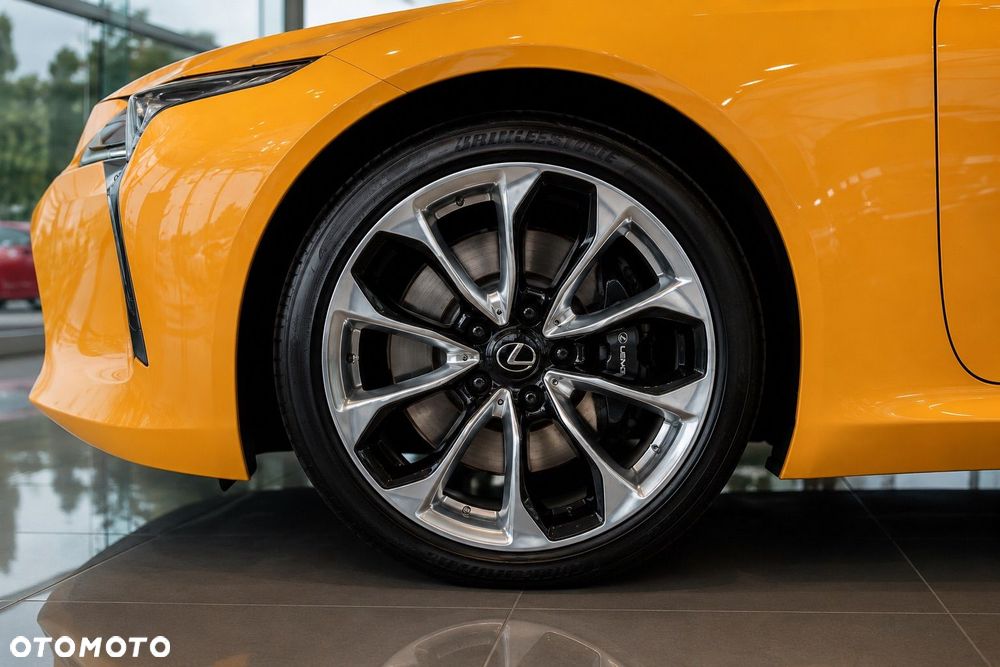 Lexus LC 500 Yellow Edition - 4