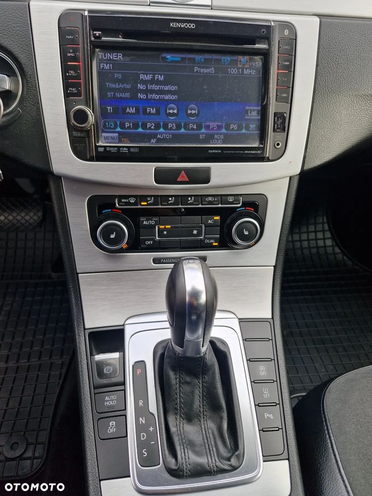 Volkswagen Passat Variant 2.0 TDI DSG BlueMotion Technology Highline - 21