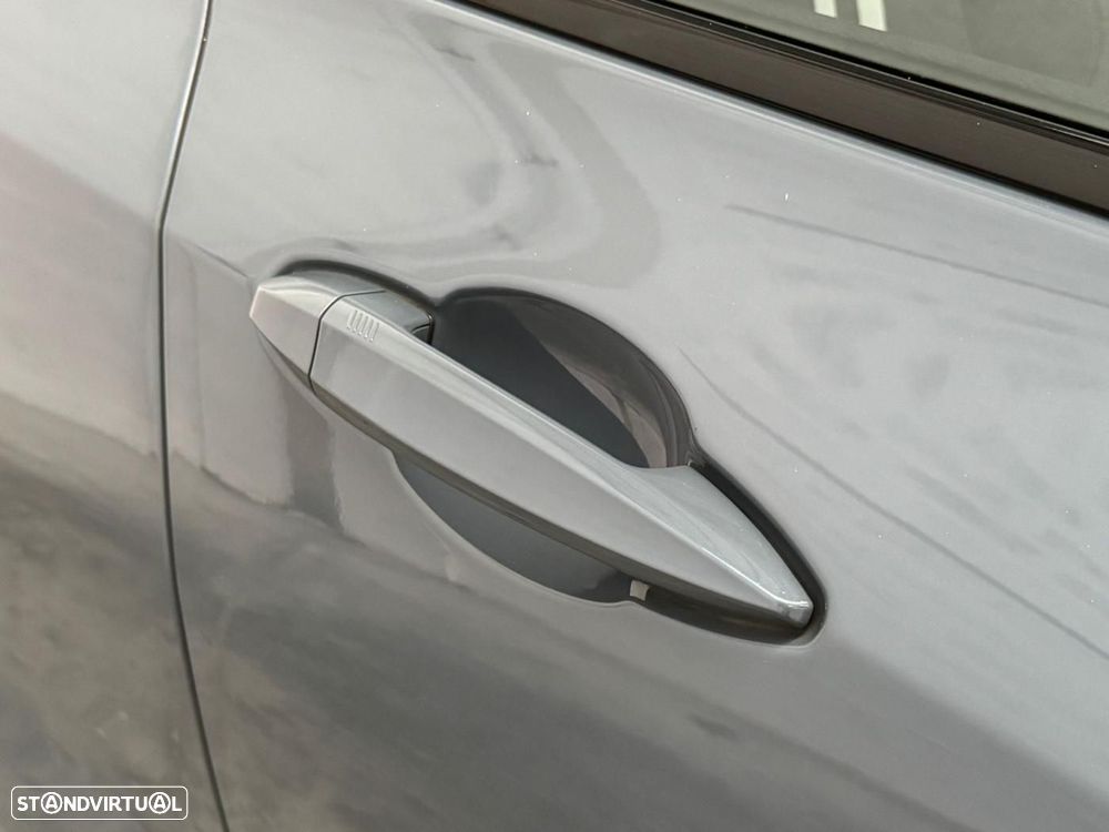 BMW X2 25 e xDrive Pack 50 anos M - 17