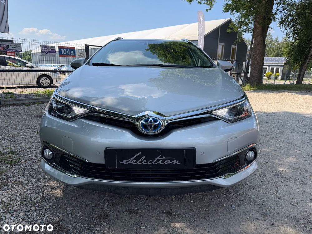 Toyota Auris Hybrid 135 Prestige - 3