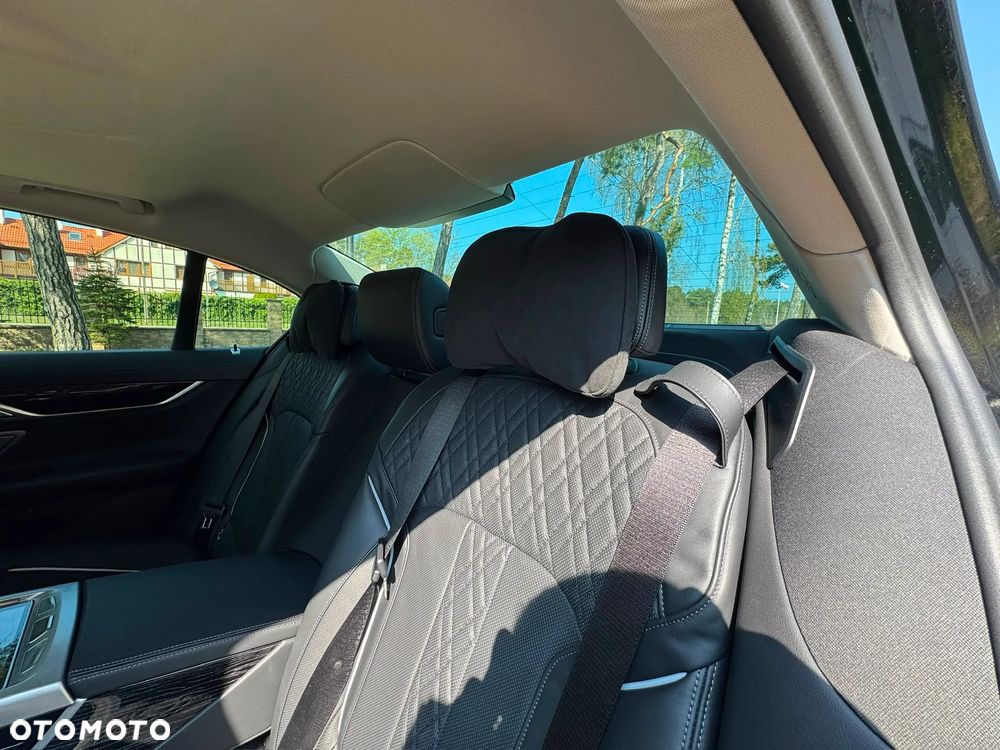 BMW Seria 7 - 21