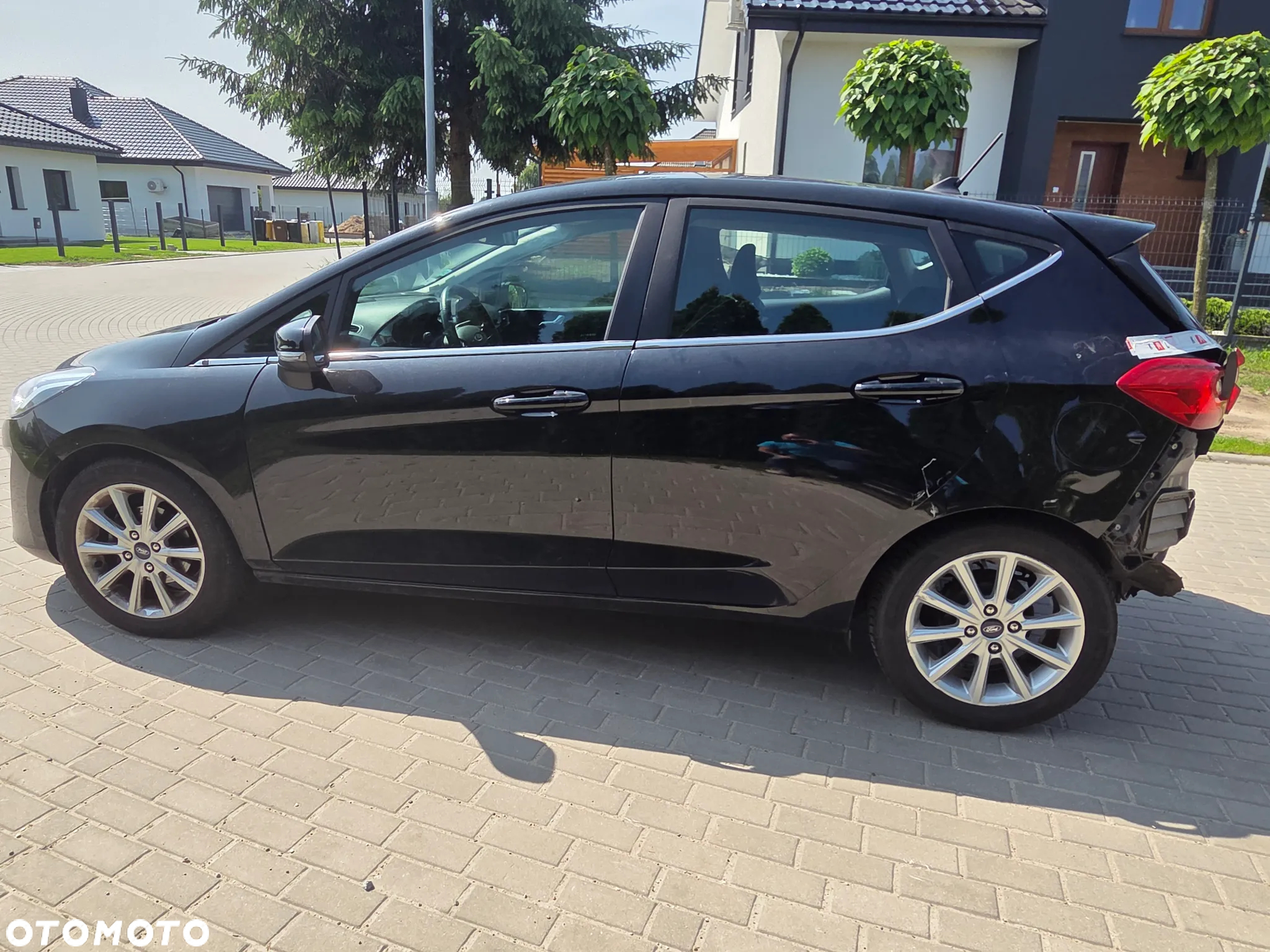 Ford Fiesta 1.0 EcoBoost S&S TITANIUM X - 3