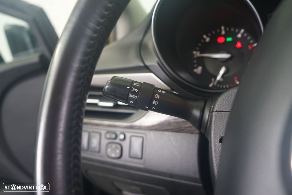 Toyota Avensis Touring Sports 2.0 D-4D Exclusive - 22