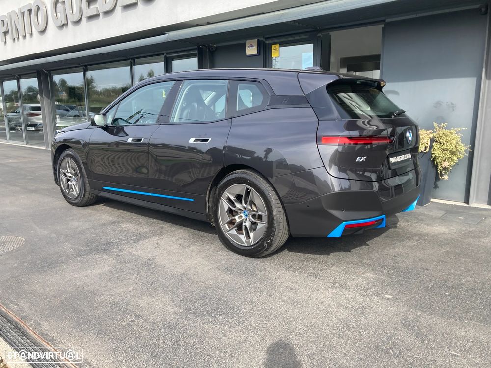 BMW iX xDrive40 - 6