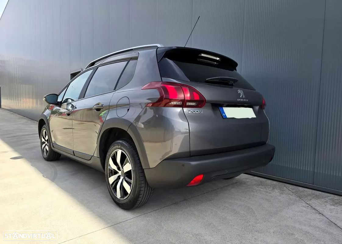 Peugeot 2008 1.2 PureTech Signature - 6
