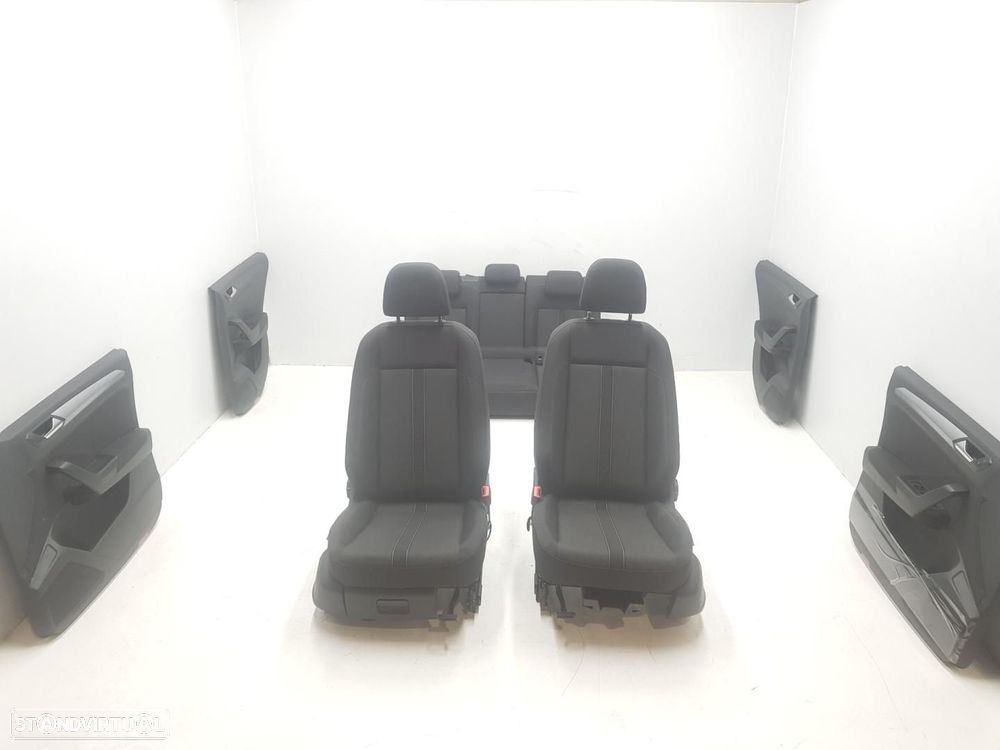 CONJUNTO COMPLETO DE BANCOS VOLKSWAGEN T-ROC A11 - 1