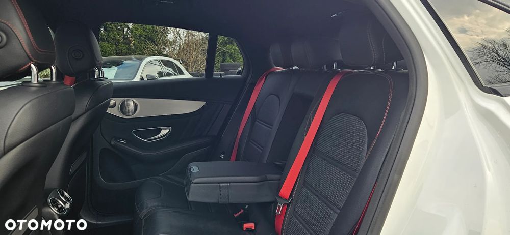 Mercedes-Benz GLC AMG 43 4Matic 9G-TRONIC - 23