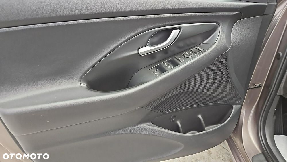 Hyundai i30 1.0 T-GDI Smart - 10